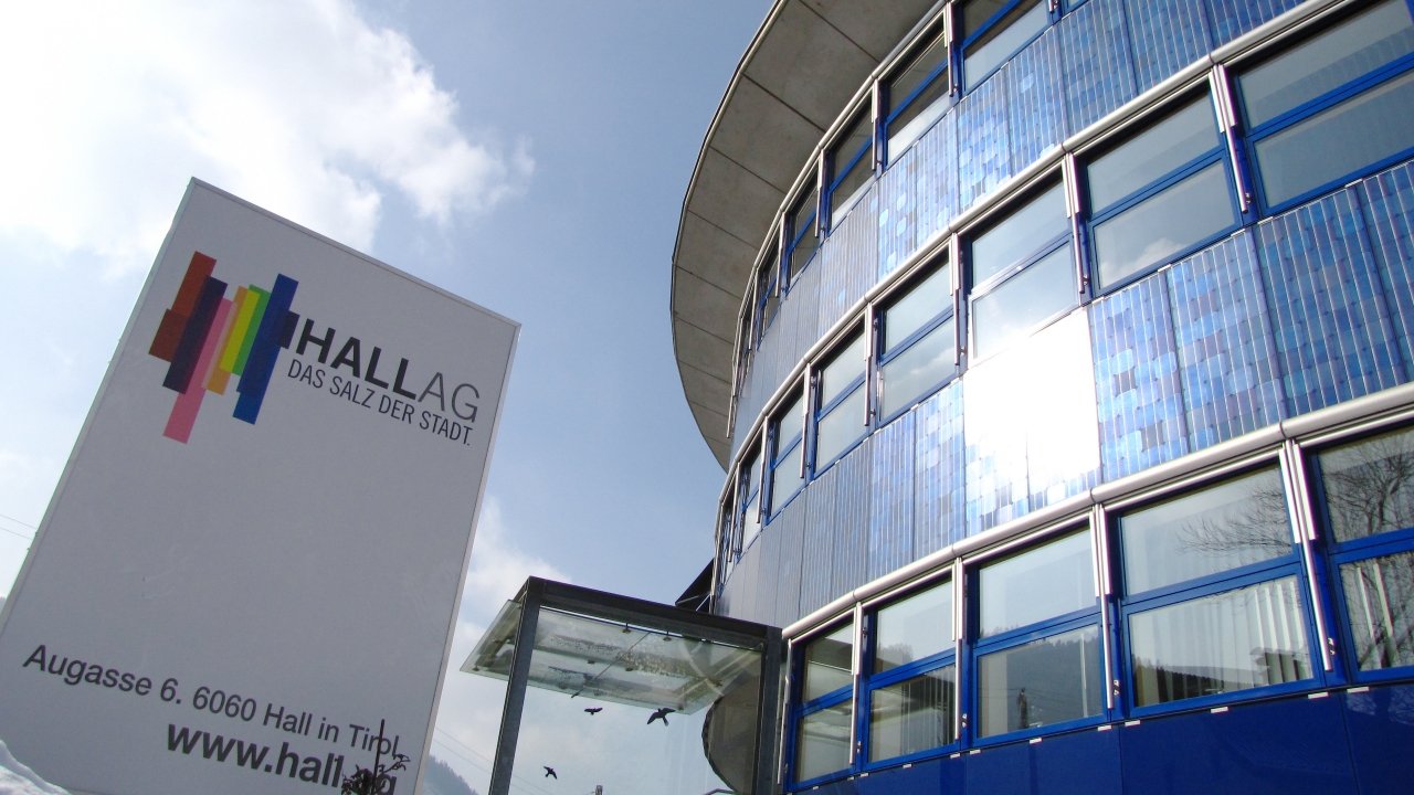 Zentrale Hall AG