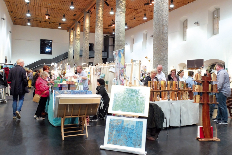 Ausstellung KreARTiv - KUNST HANDWERK